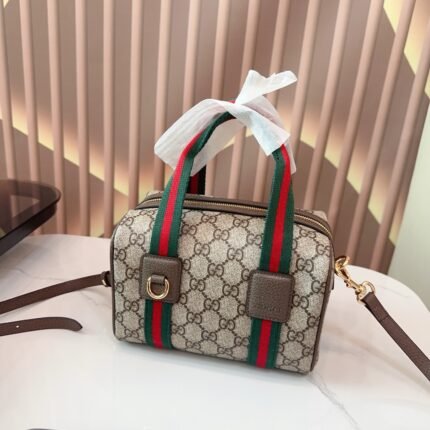 Pillow bag with classic floral design and high recognition, equipped with long shoulder straps, can be carried diagonally by hand