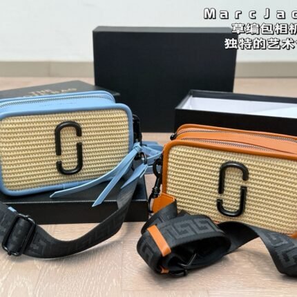 Straw bag camera bag with unique artistic atmosphere and high aesthetic value