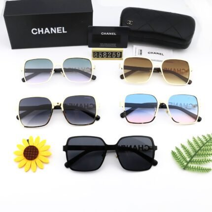 CHANEL Fashion Colorful Gradient Sunglasses with Large Edges, Versatile for Beach Vacation