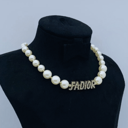 Dior pearl necklace-Collar de perlas Dior