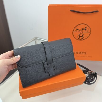 Hermès Jige Elan Clutch: Signature H Buckle with Premium Togo Leather (22×12cm)